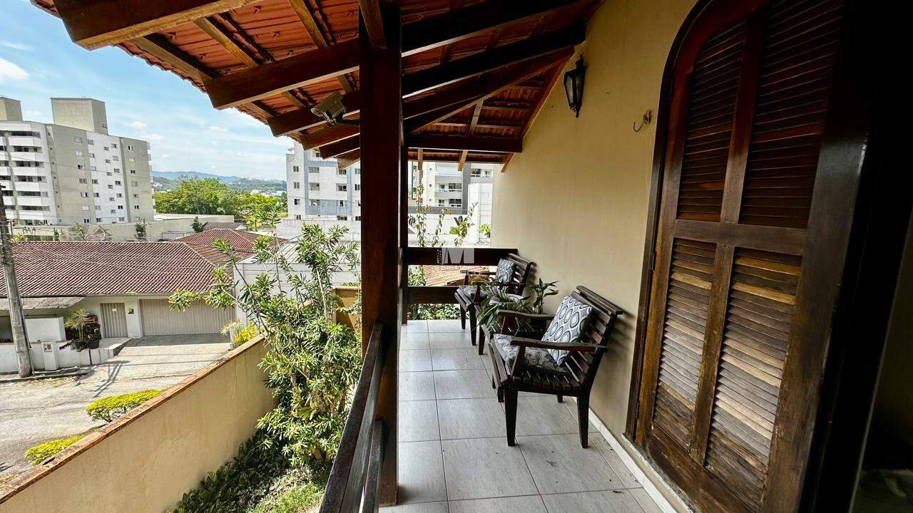 Casa à venda no bairro Guarani: