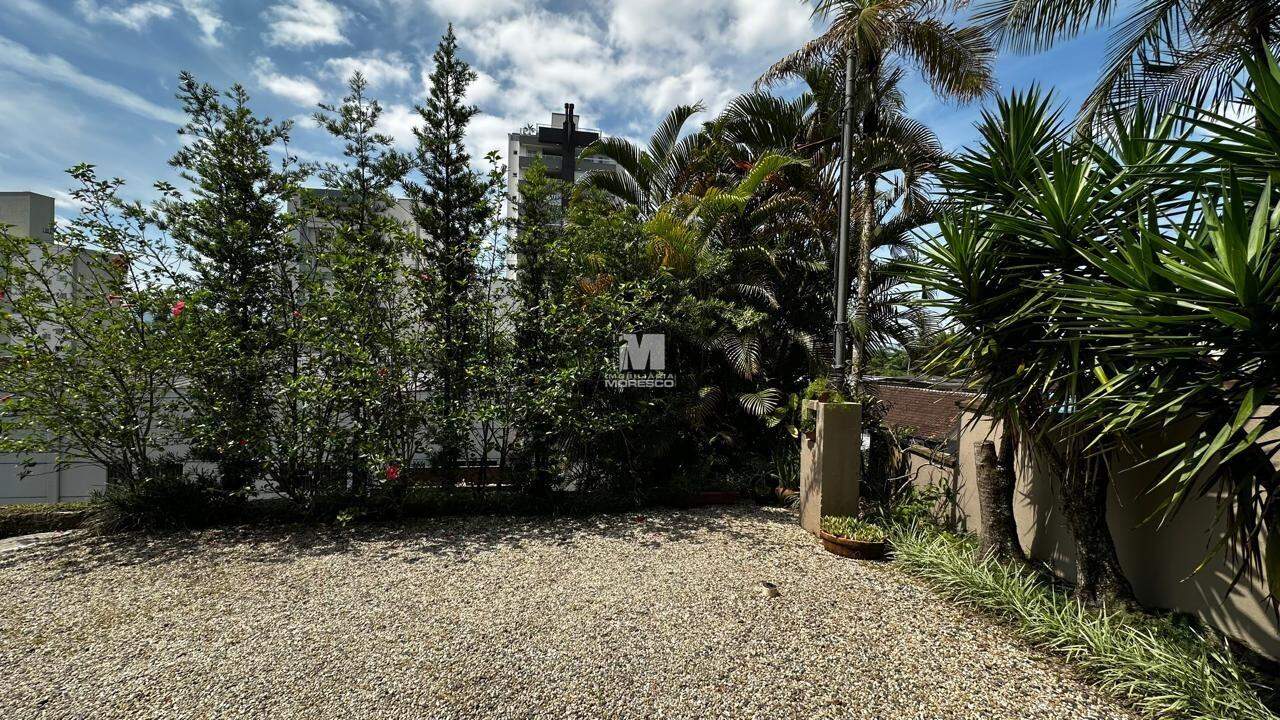 Casa à venda no bairro Guarani: