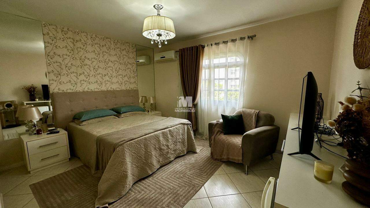 Casa à venda no bairro Guarani: 