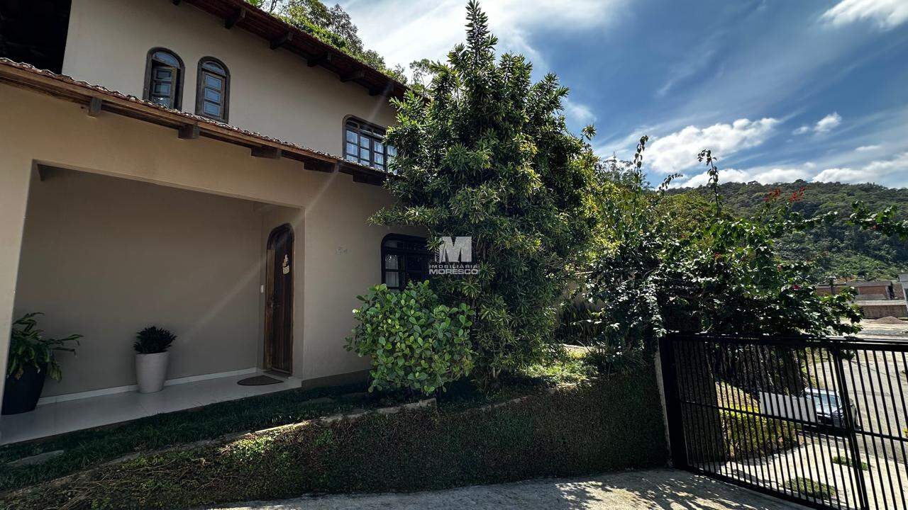 Casa à venda no bairro Guarani: