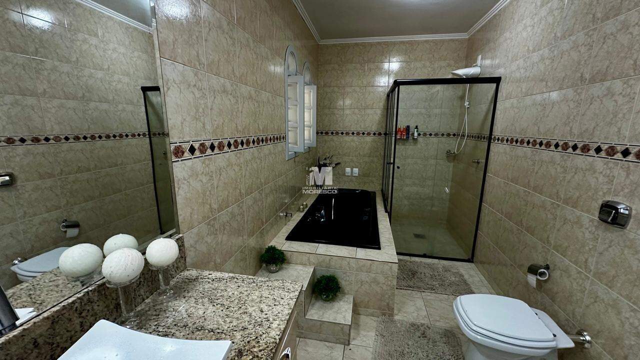 Casa à venda no bairro Guarani: