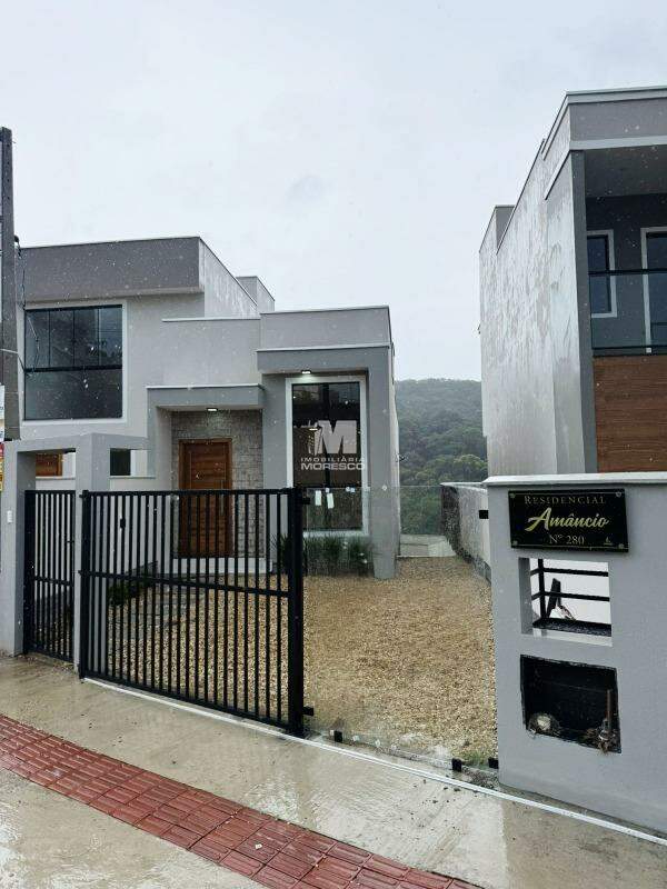 Casa à venda no bairro Limeira Baixa: 