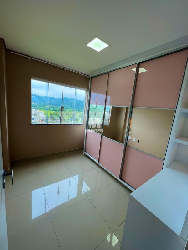 Apartamento à venda no bairro Souza Cruz: 