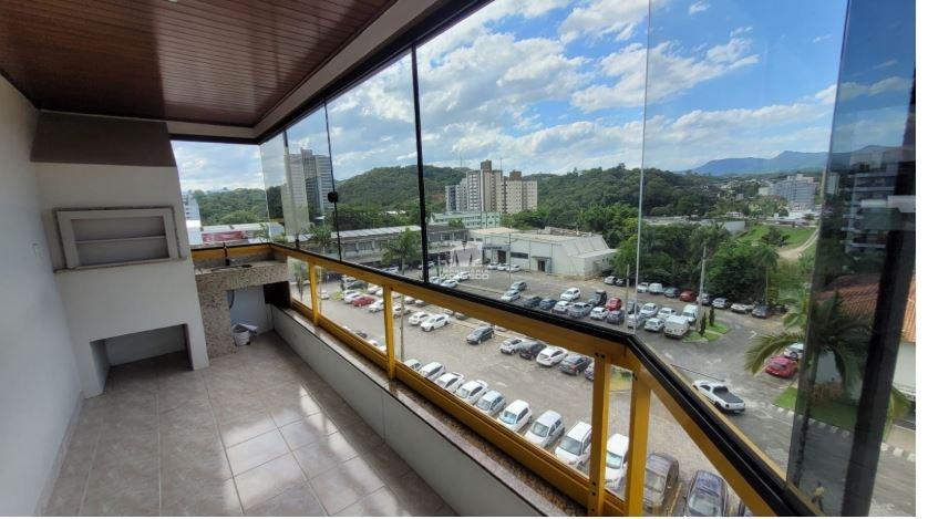 Apartamento à venda no bairro Centro I: 