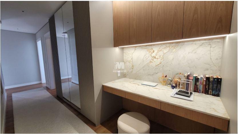 Apartamento à venda no bairro Centro I: