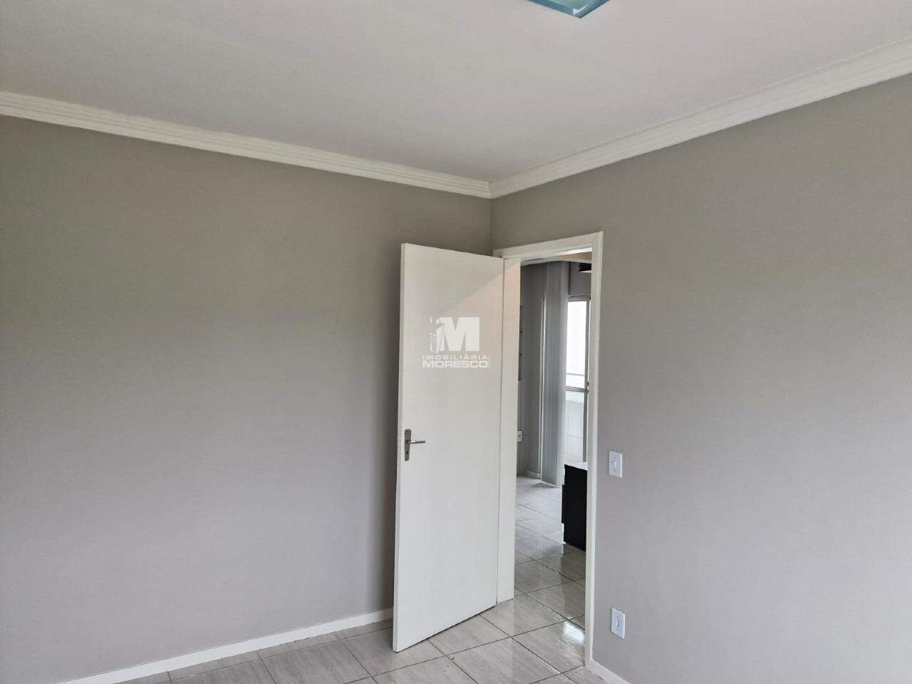 Apartamento à venda no bairro Souza Cruz: