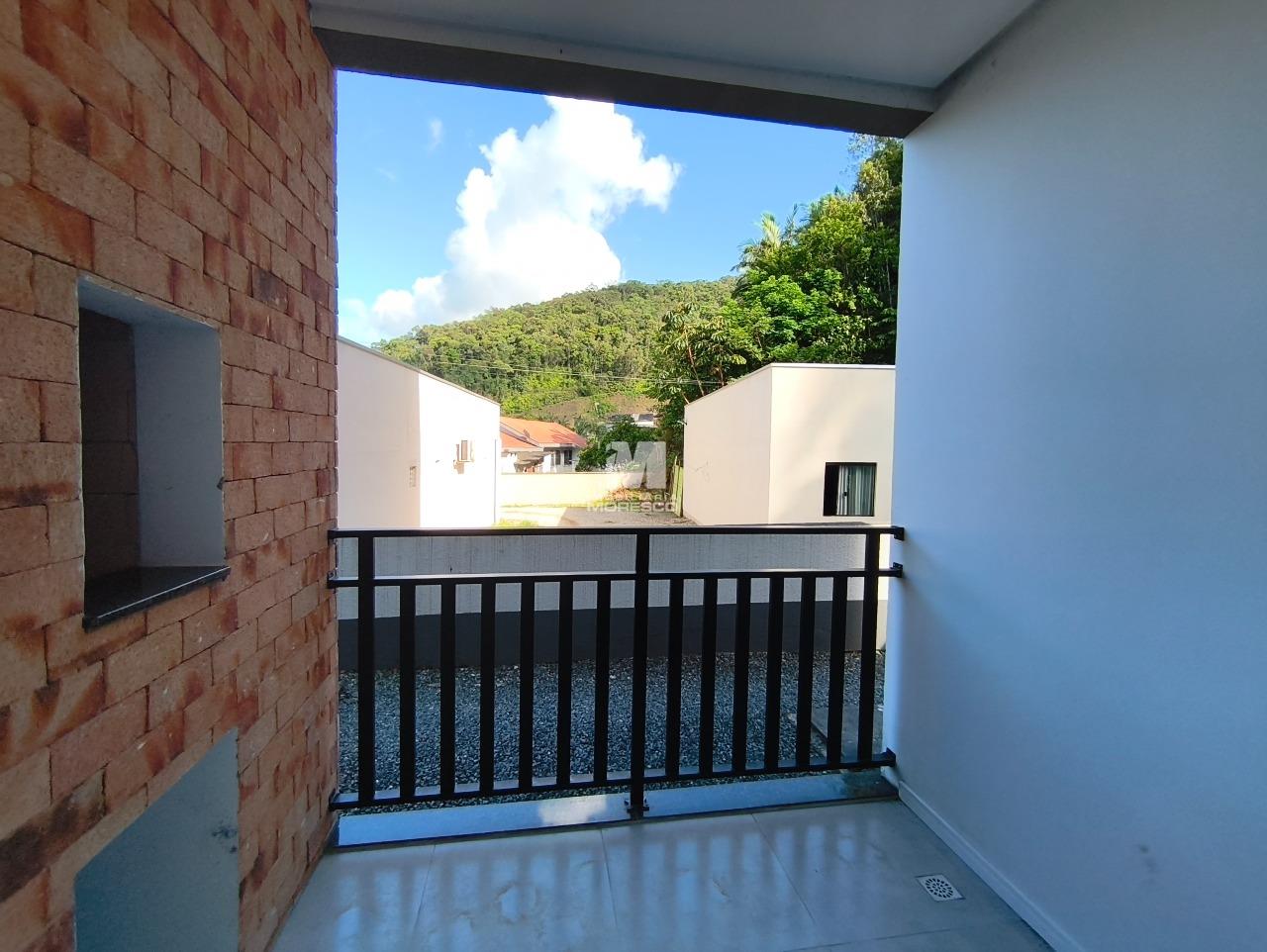 Apartamento à venda no bairro Azambuja: 