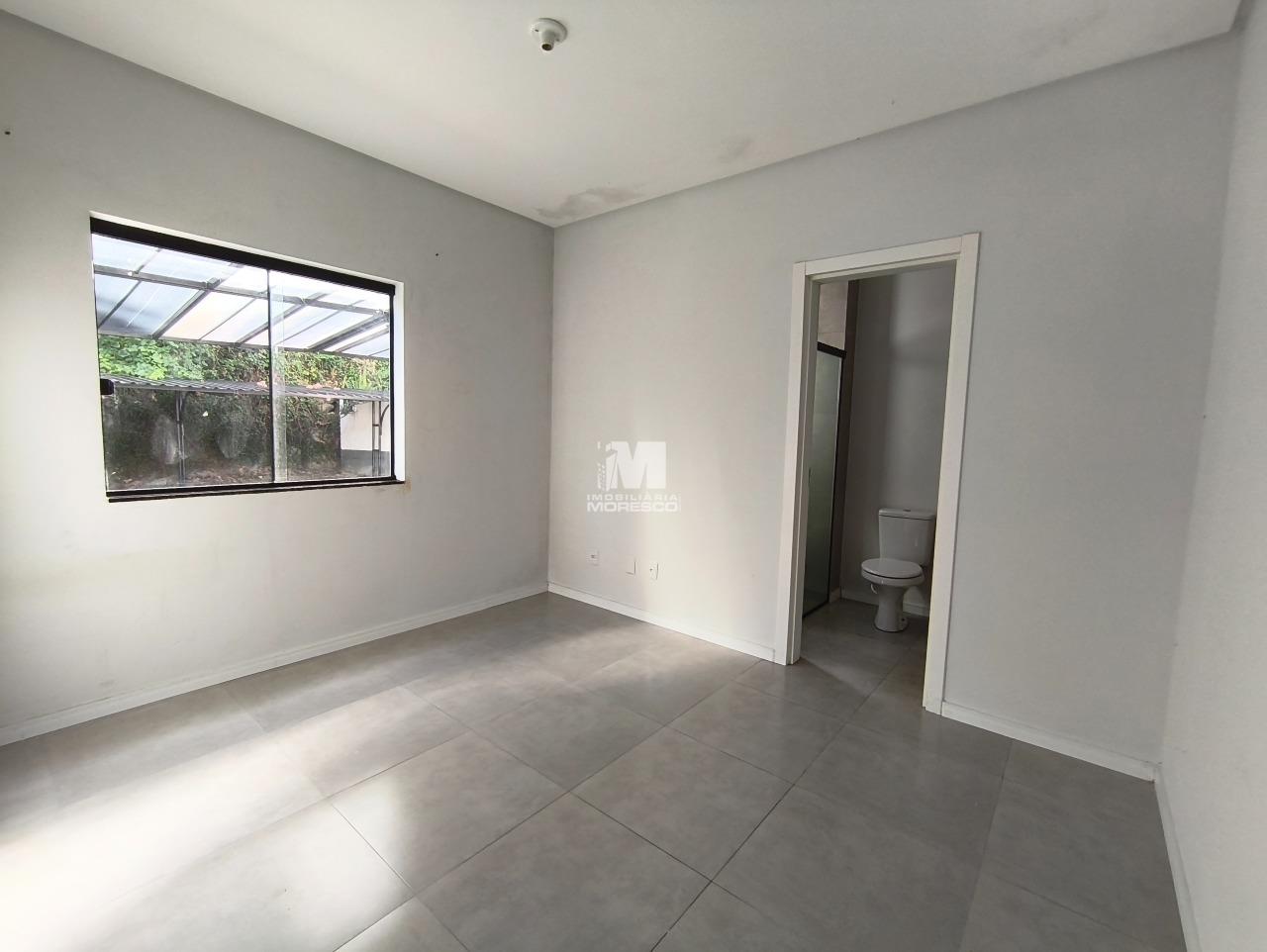 Apartamento à venda no bairro Azambuja: 