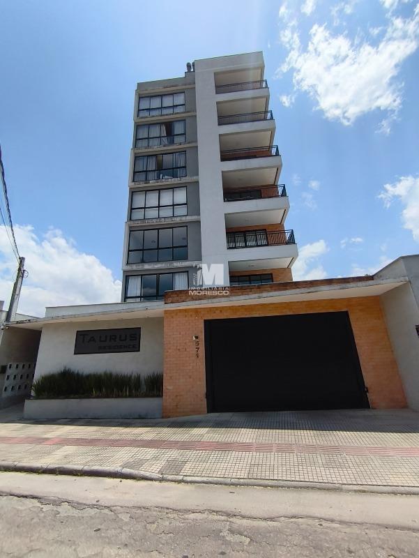 Apartamento à venda no bairro Azambuja: 