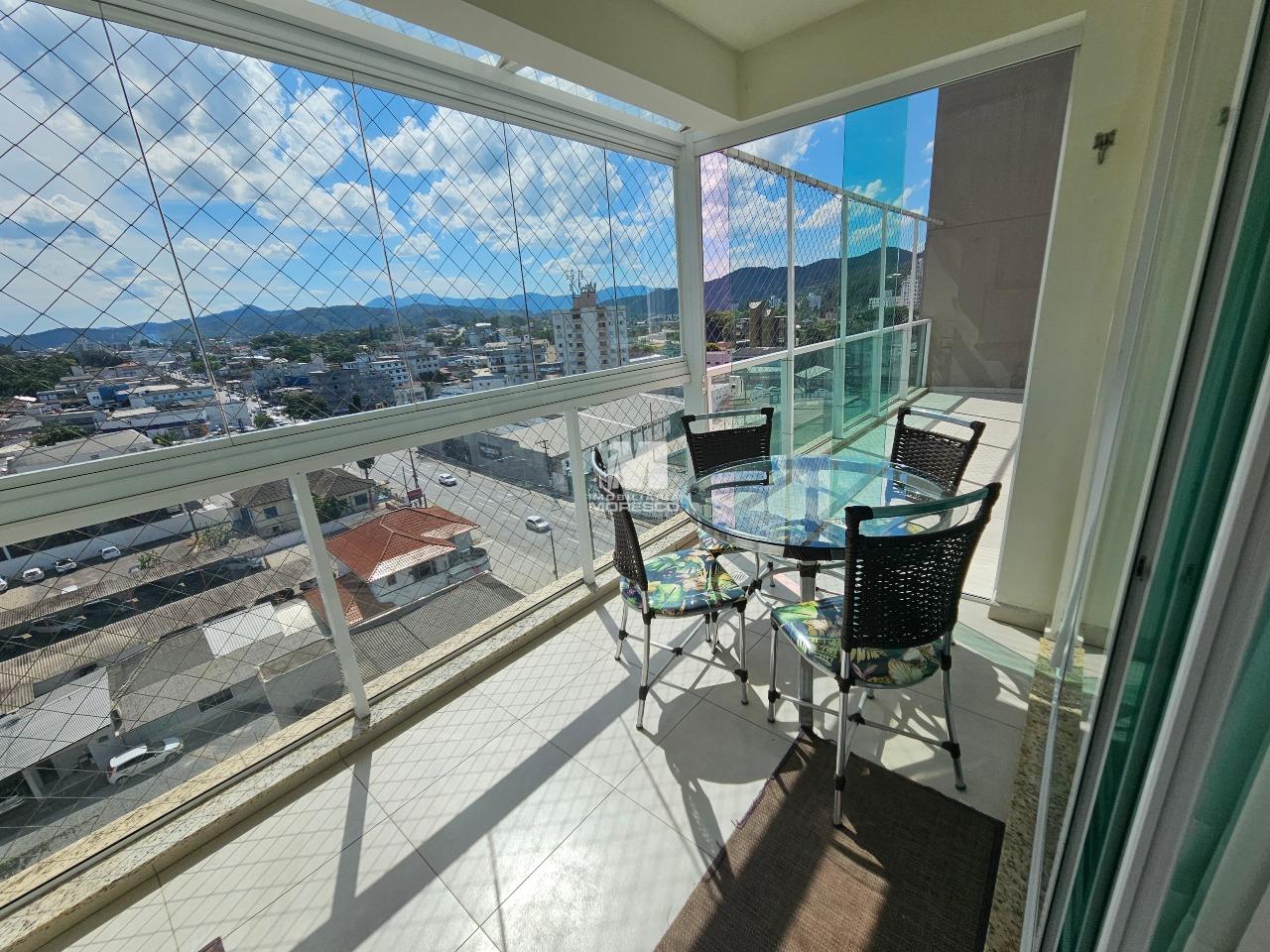 Apartamento à venda no bairro Centro II: 