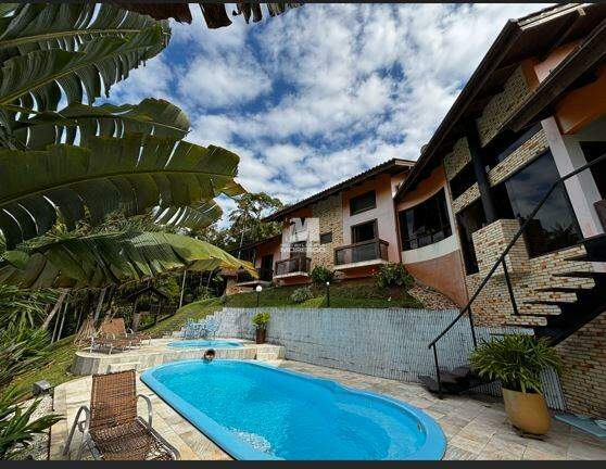 Casa à venda no bairro Guarani: 