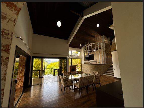 Casa à venda no bairro Guarani: