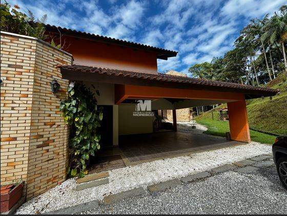 Casa à venda no bairro Guarani: 