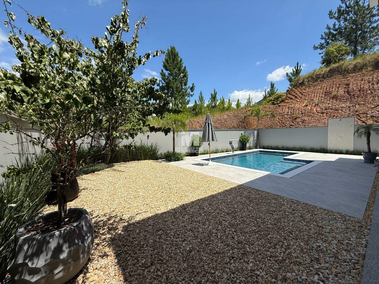Casa de 3 quartos, 220m² no bairro Souza Cruz, em Brusque | Eu Corretor