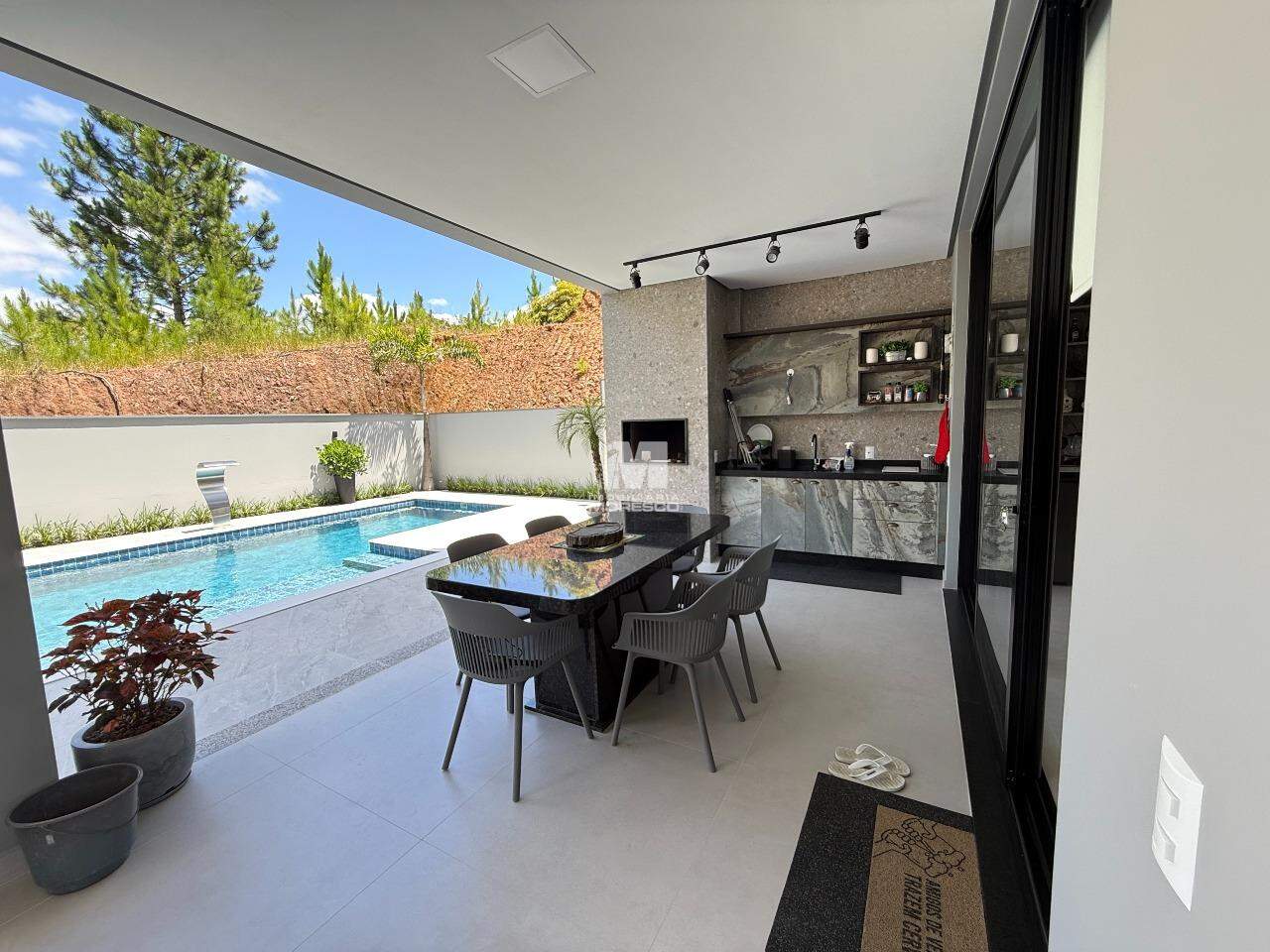 Casa de 3 quartos, 220m² no bairro Souza Cruz, em Brusque | Eu Corretor
