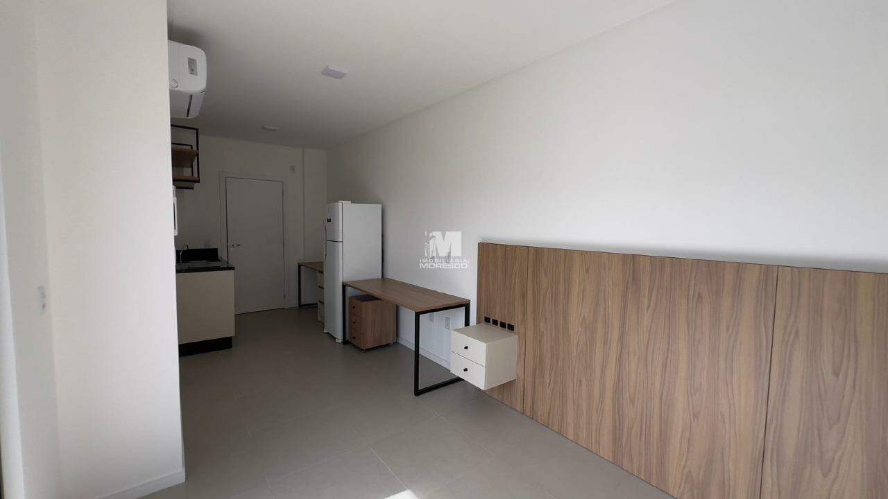 Flat para aluguel no bairro Santa Terezinha: 
