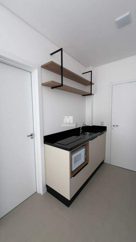 Flat para aluguel no bairro Santa Terezinha: 