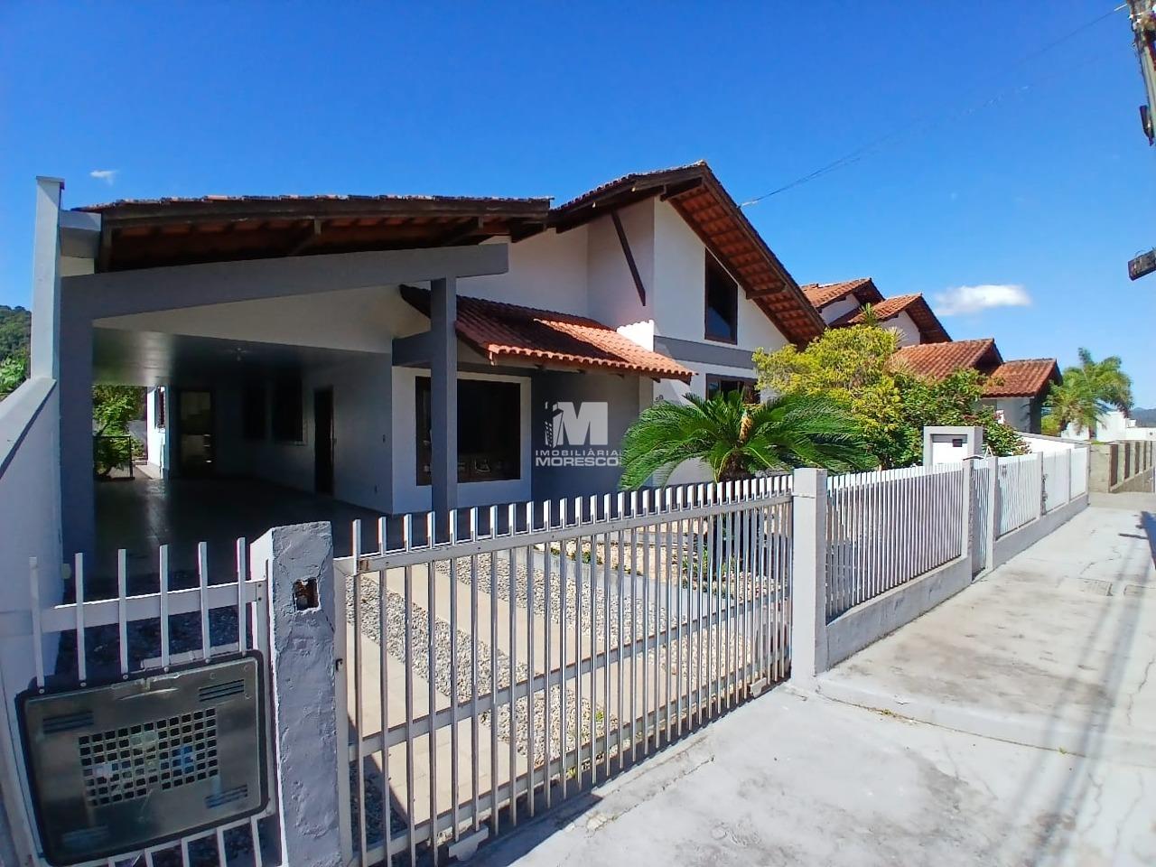 Casa à venda no bairro Guarani: