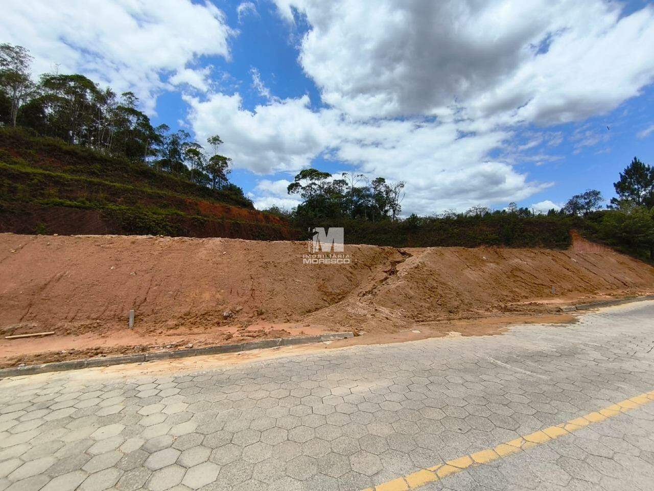 Terreno à venda no bairro Pomerânia: 