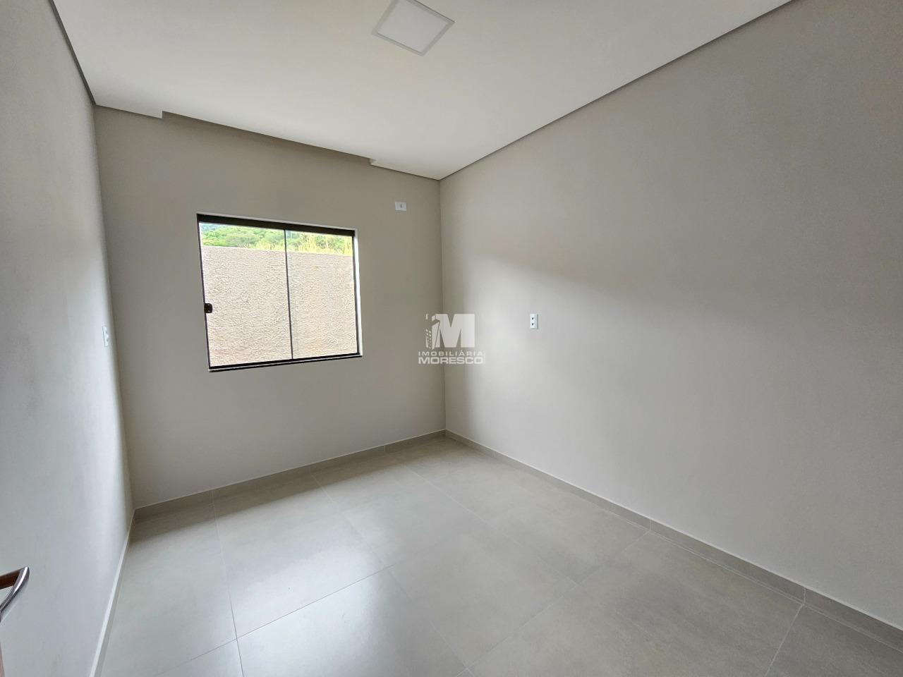 Casa à venda no bairro Dom Joaquim: