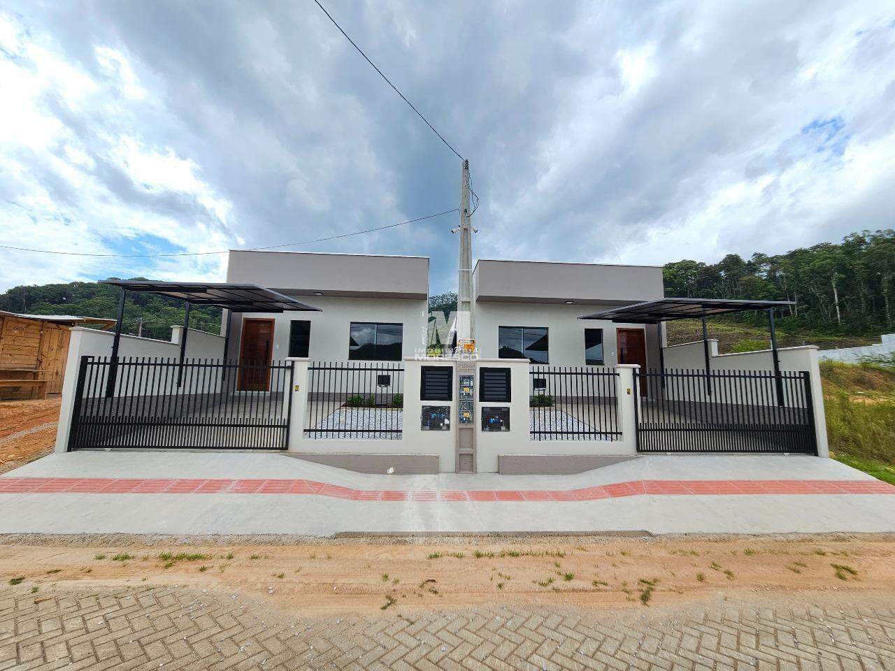 Casa à venda no bairro Dom Joaquim: 