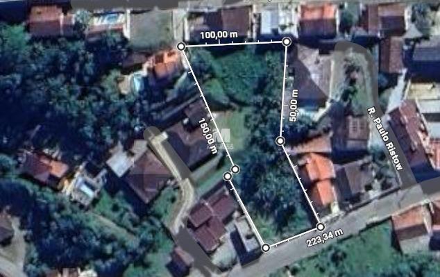 Terreno à venda no bairro Primeiro de Maio: 