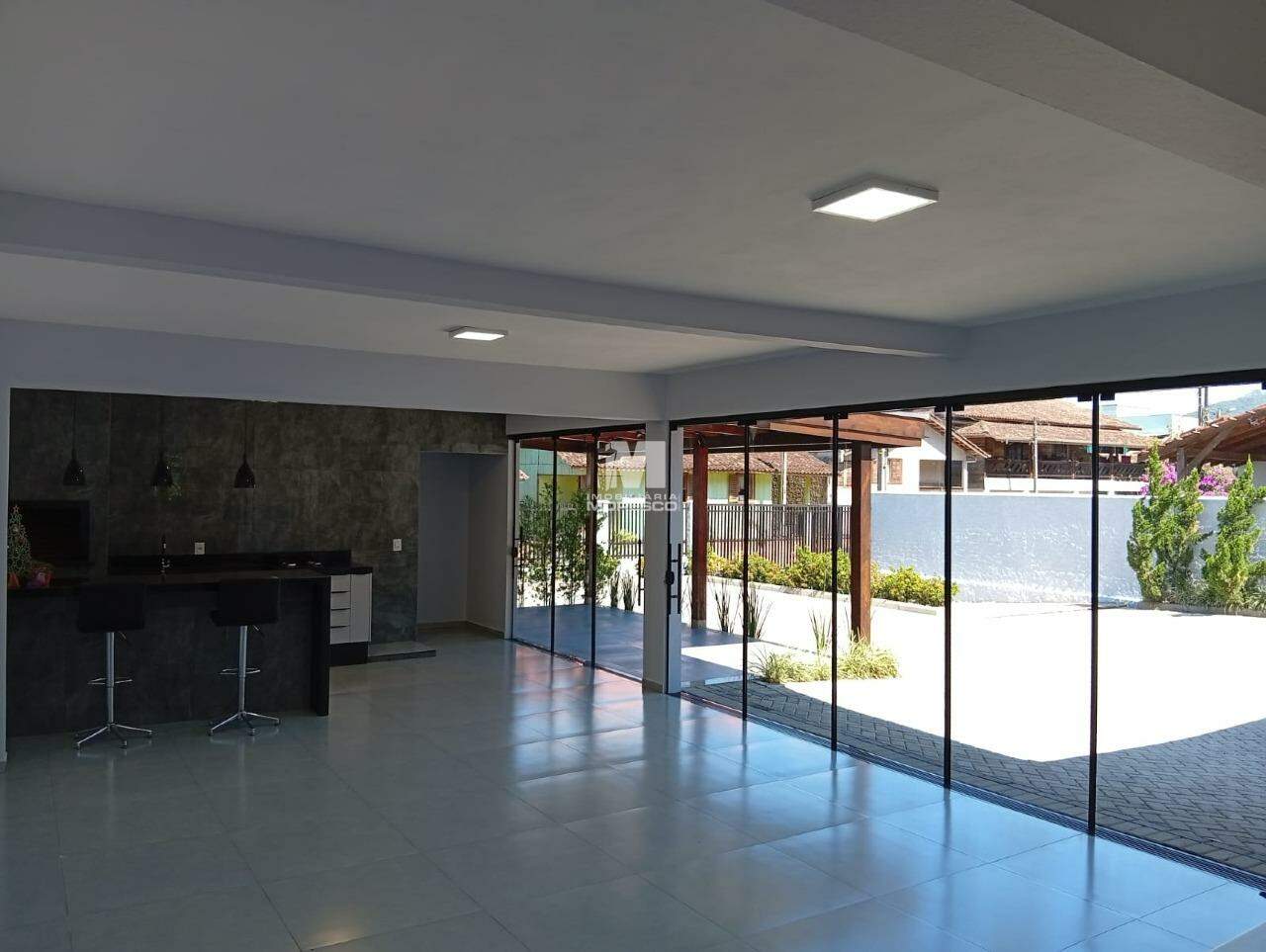 Casa à venda no bairro Centro: