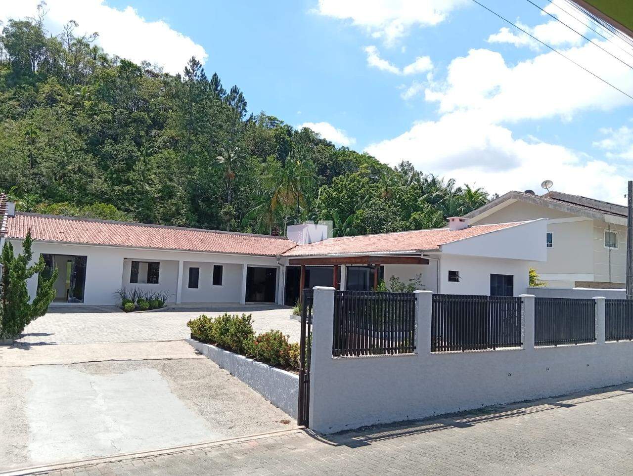 Casa à venda no bairro Centro: 