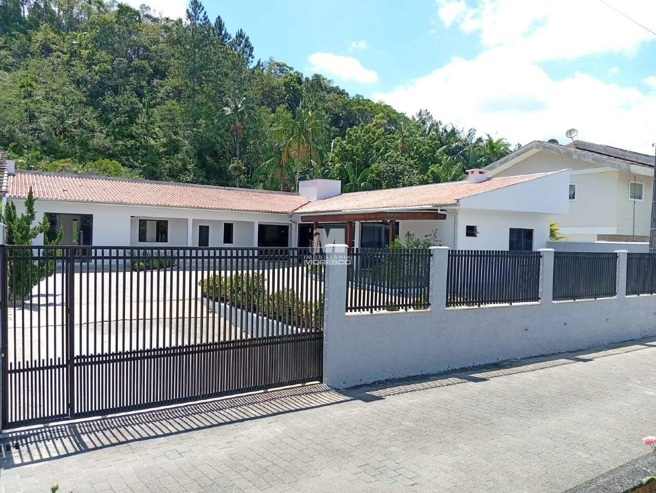 Casa à venda no bairro Centro: 