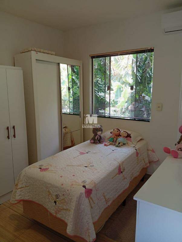 Casa à venda no bairro Centro: