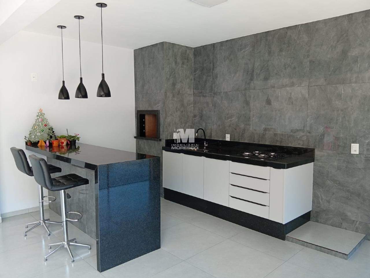 Casa à venda no bairro Centro: