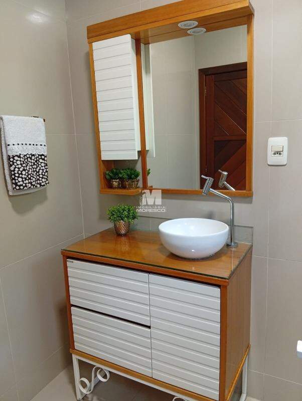 Casa à venda no bairro Centro: