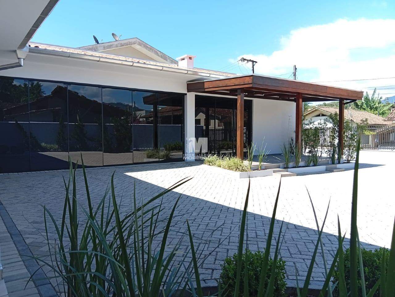 Casa à venda no bairro Centro: