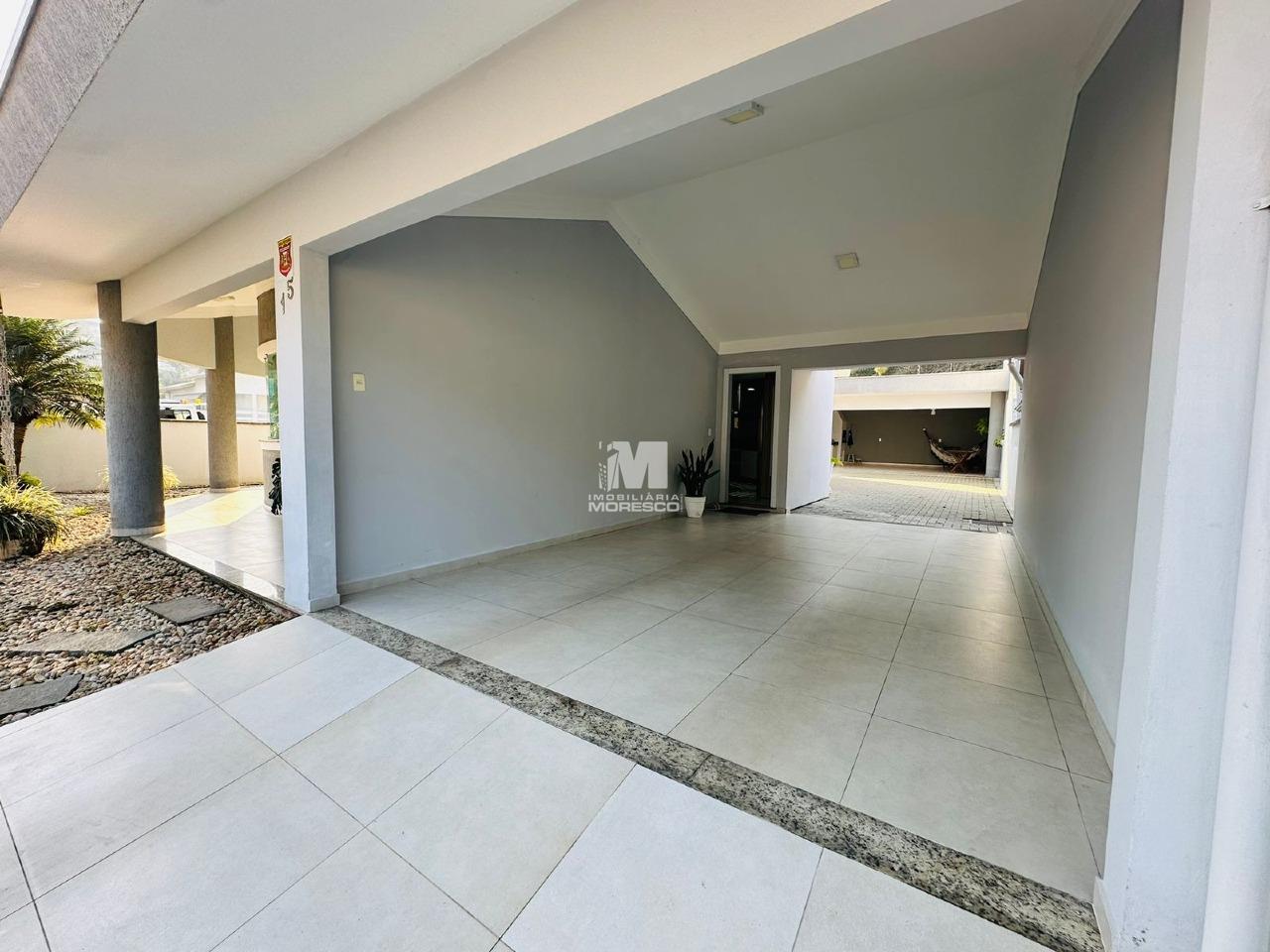 Casa à venda no bairro Santa Luzia: 