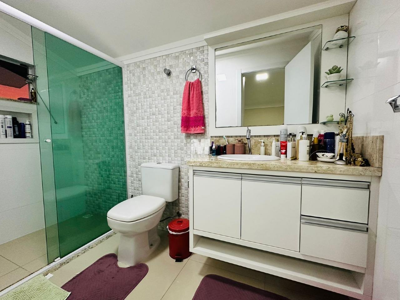 Casa à venda no bairro Santa Luzia: 