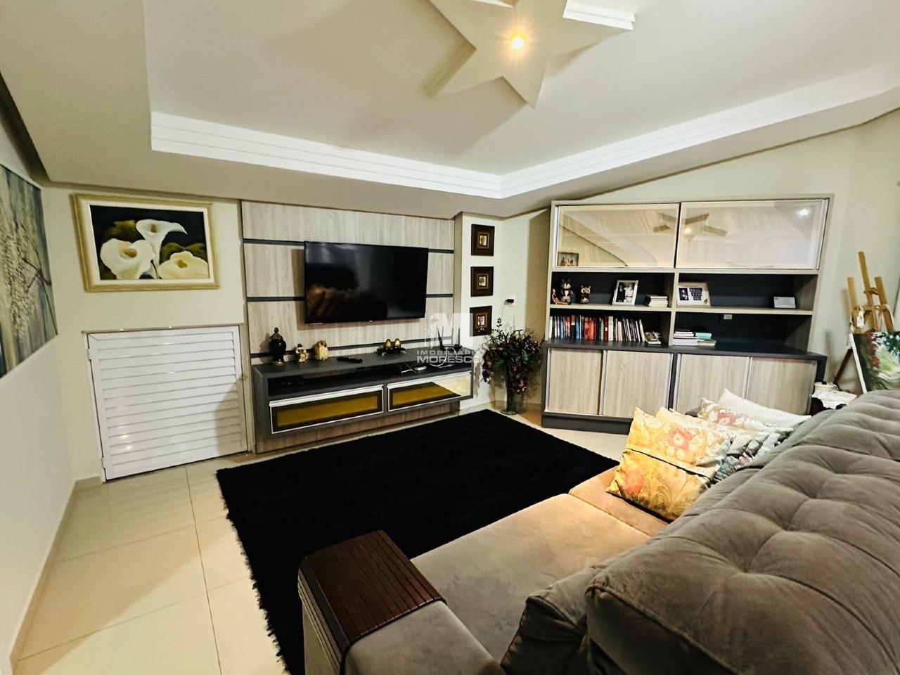 Casa à venda no bairro Santa Luzia: 