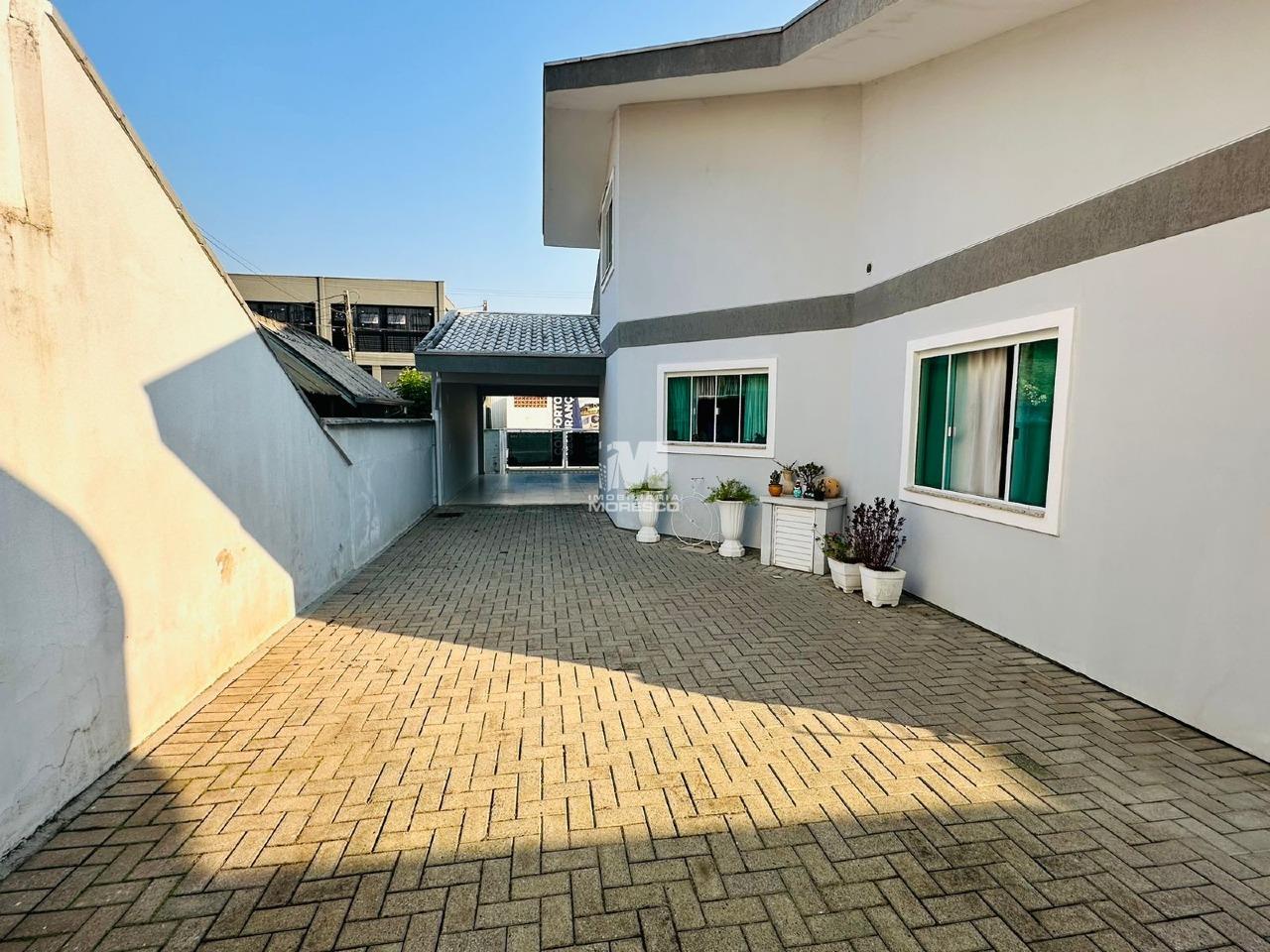 Casa à venda no bairro Santa Luzia: 