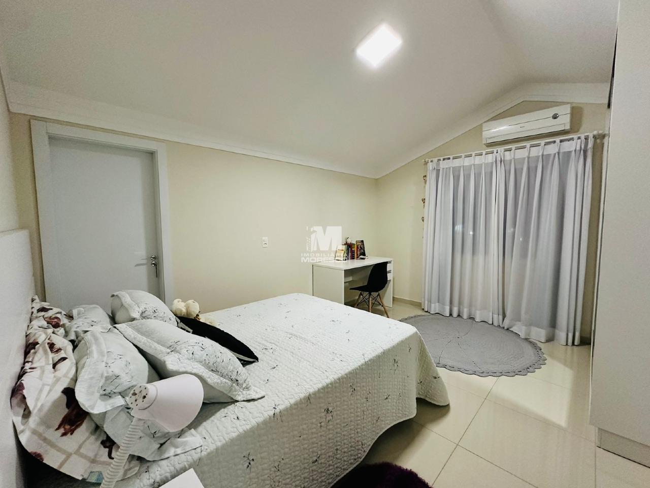 Casa à venda no bairro Santa Luzia: 