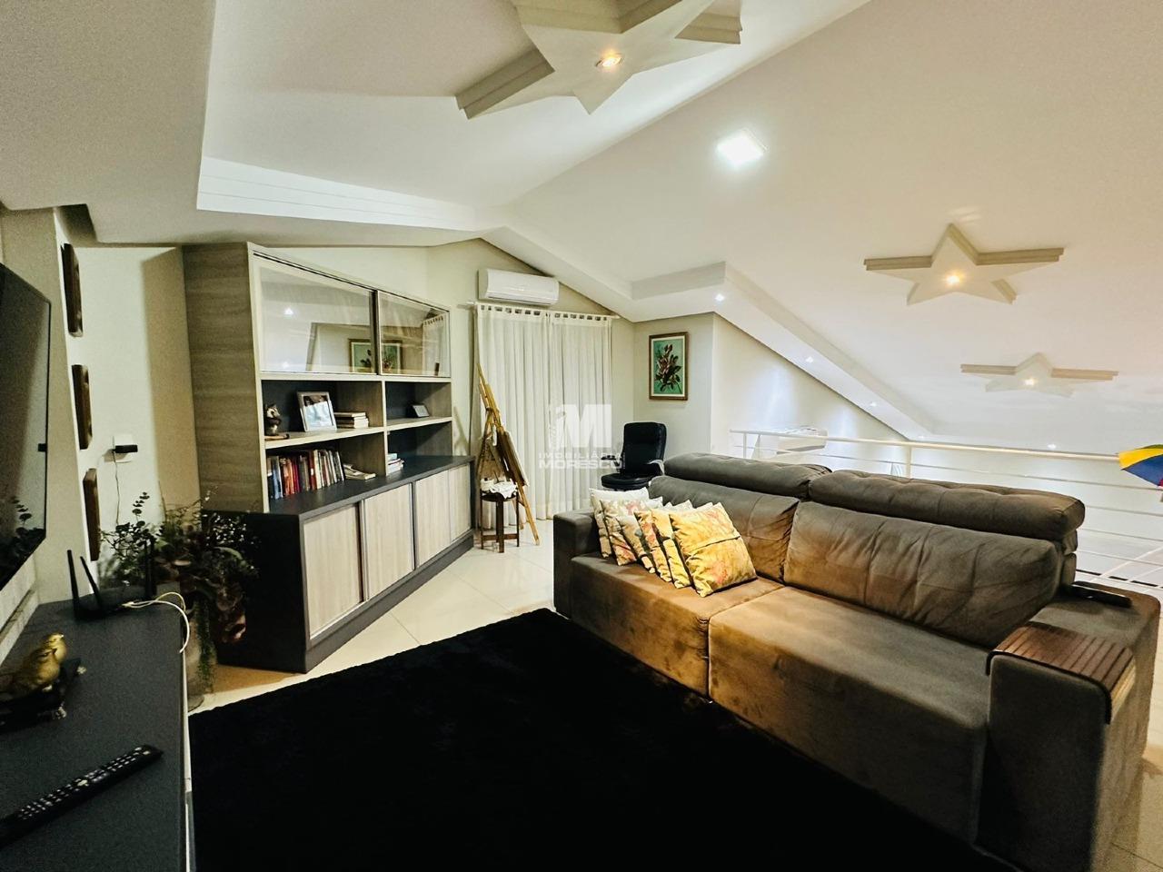 Casa à venda no bairro Santa Luzia: 