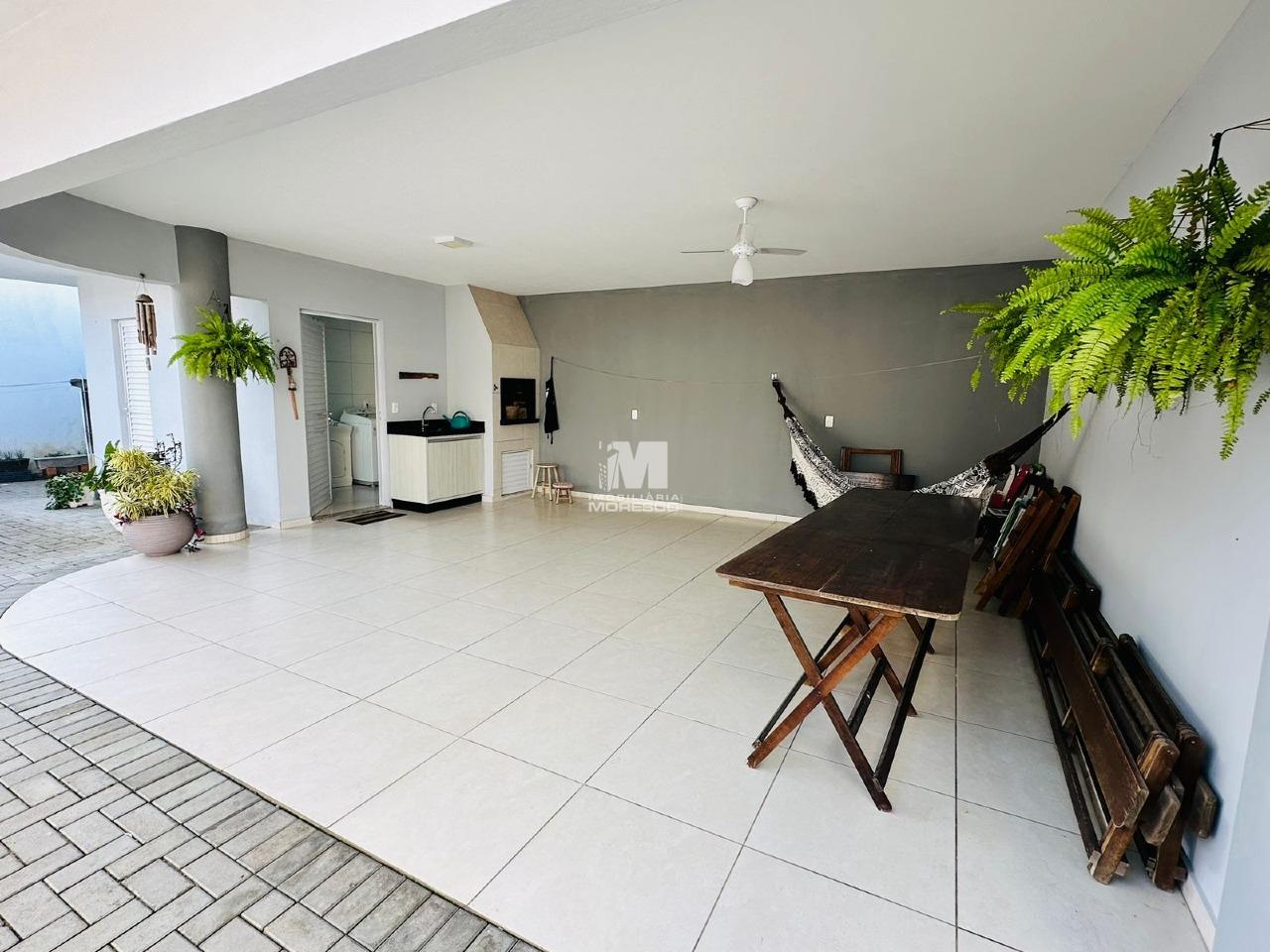 Casa à venda no bairro Santa Luzia: 