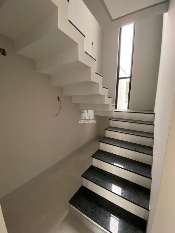 Casa à venda no bairro Souza Cruz: