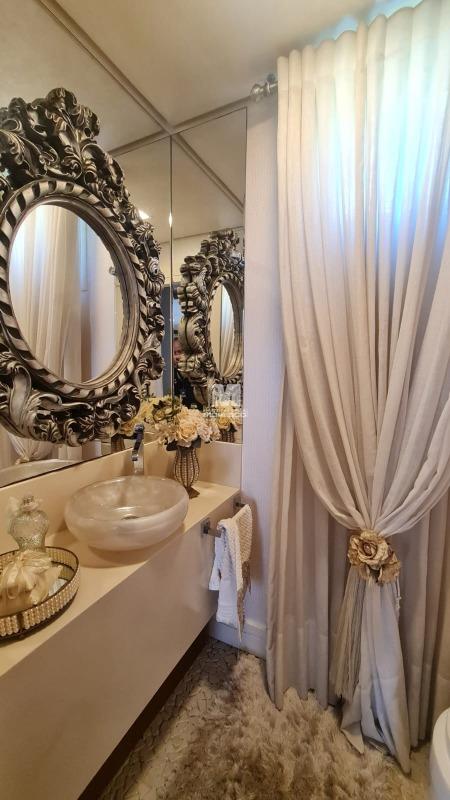 Casa à venda no bairro Jardim Maluche: