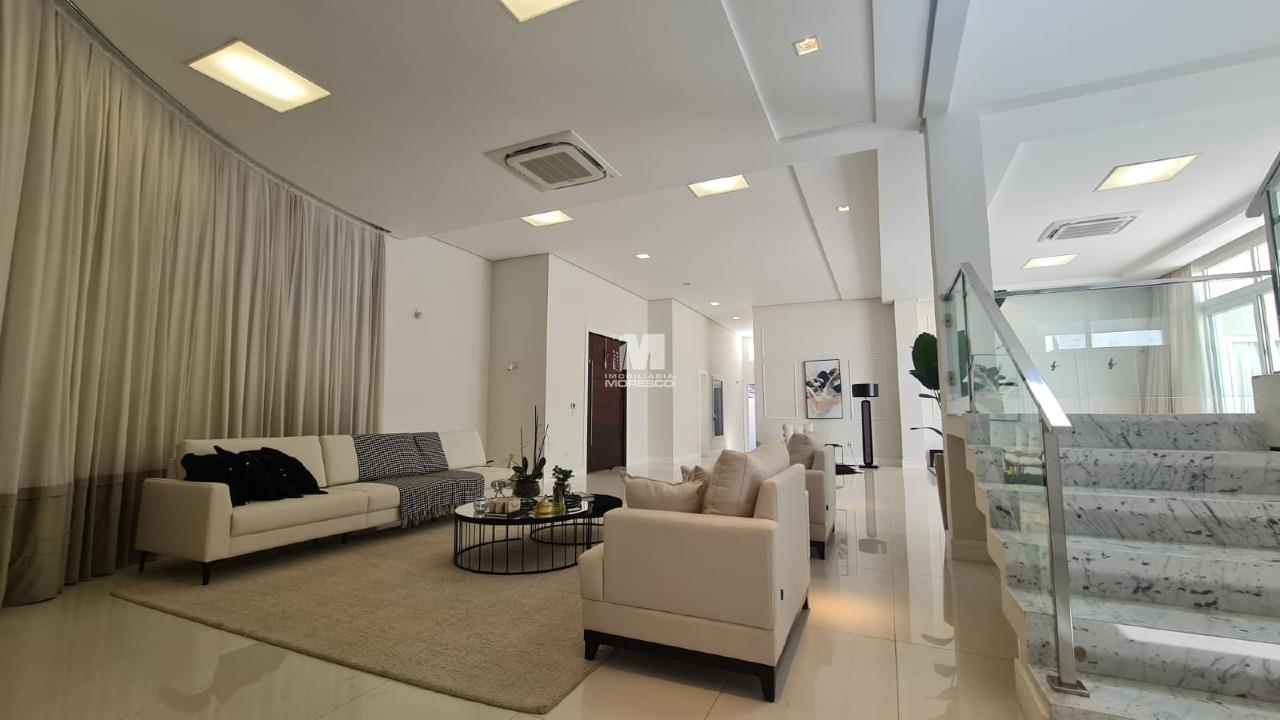 Casa à venda no bairro Jardim Maluche: