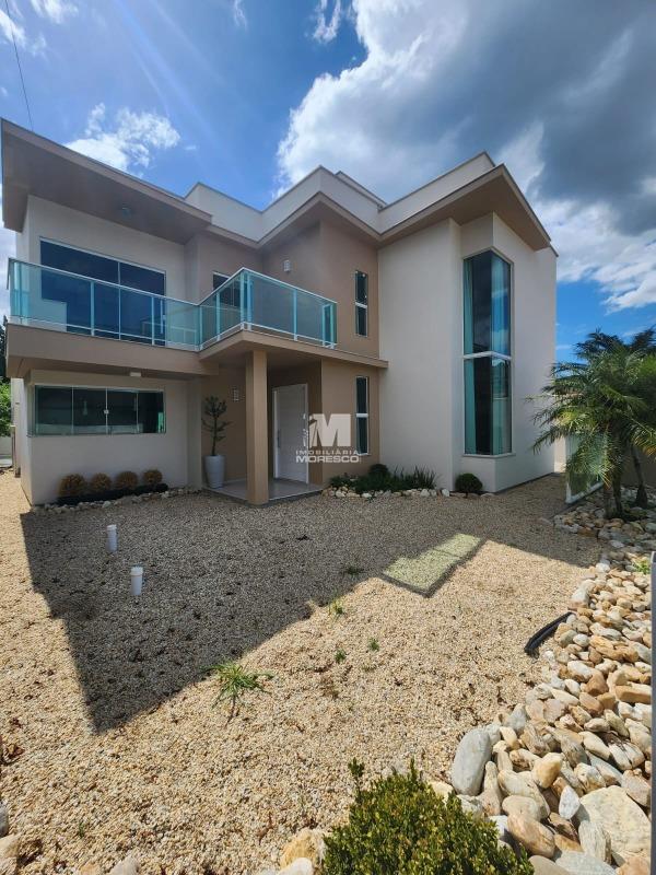 Casa à venda no bairro Centro: 