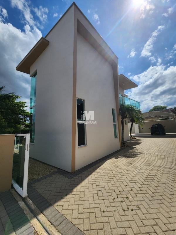 Casa à venda no bairro Centro: