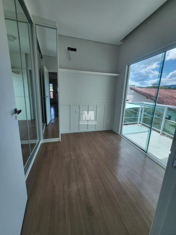 Casa à venda no bairro Centro: