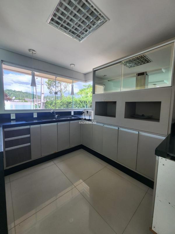 Casa à venda no bairro Centro: