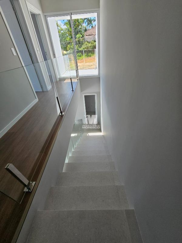 Casa à venda no bairro Guabiruba Sul: 