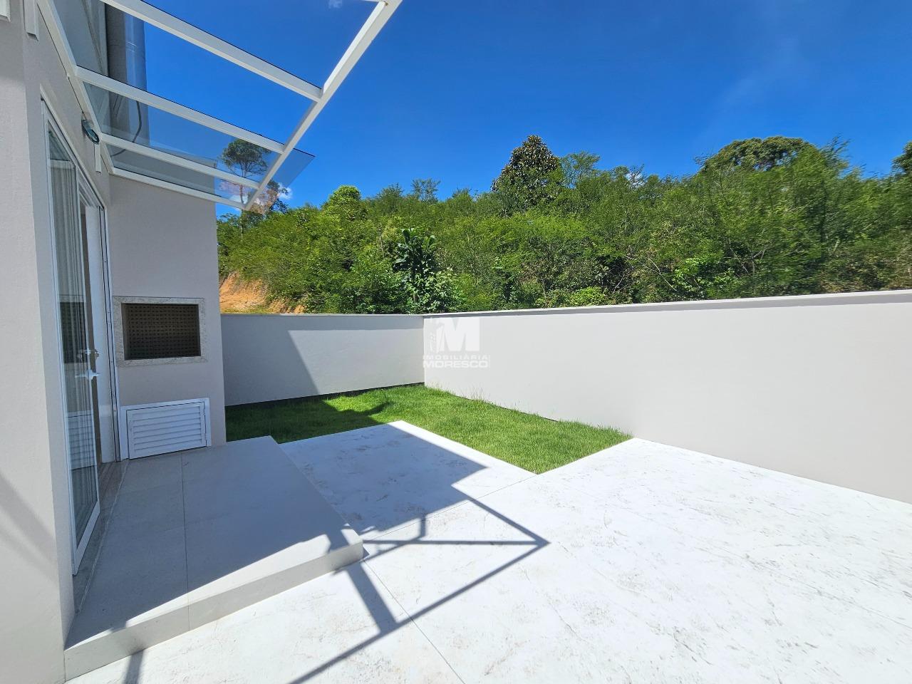 Casa à venda no bairro Guabiruba Sul: 