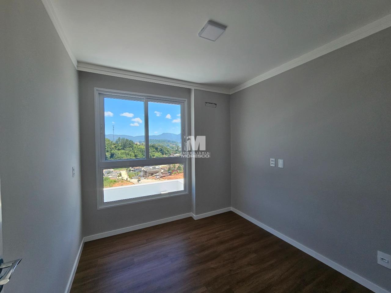 Casa à venda no bairro Guabiruba Sul: 